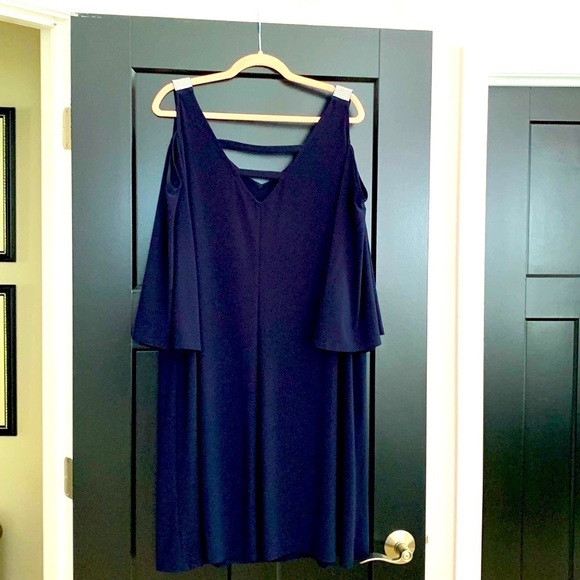 Plus size, formal, elegant, evening wear Navy dress with Crystal straps. Size 3X - Picture 2 of 14